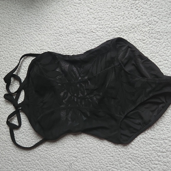 ROBIN PICCONE Sexy Black Tropical Leaf Pattern Sheer Stomach One-Piece Swimsuit - Picture 2 of 7